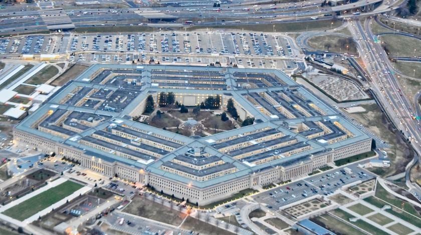 Anthropic Stands Firm Against Pentagon on AI Safeguards as Deadline Approaches