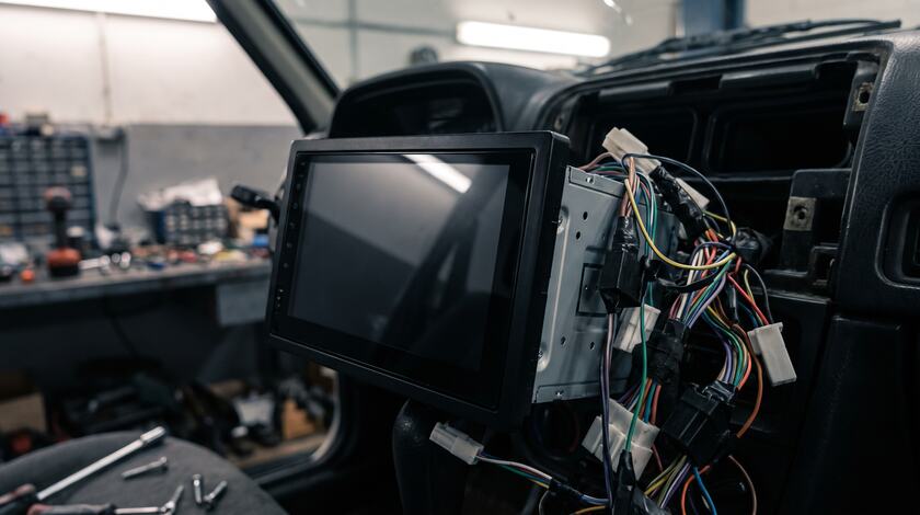 Aftermarket Android Car Stereos Were Fed Botnet Malware Through Their Own Updater
